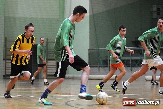 Zdjęcie w galerii na portalu naszraciborz.pl: Węglowski wygrywa na zakończenie fazy grupowej wiadomości z regionu