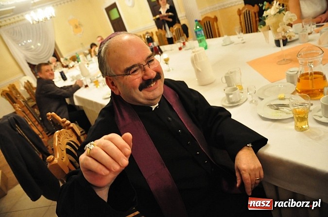 Zdjęcie w galerii na portalu naszraciborz.pl: Karnawałowe party w wojnowickim pałacu wiadomości z regionu