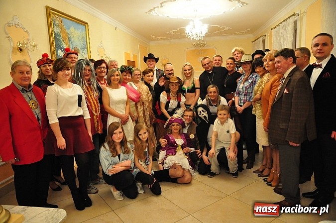 Zdjęcie w galerii na portalu naszraciborz.pl: Karnawałowe party w wojnowickim pałacu wiadomości z regionu
