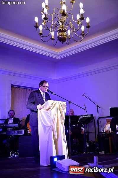 Zdjęcie w galerii na portalu naszraciborz.pl: Gala Biznesu w Pietrowicach Wielkich 2014 - reportaż telewizyjny wiadomości z regionu