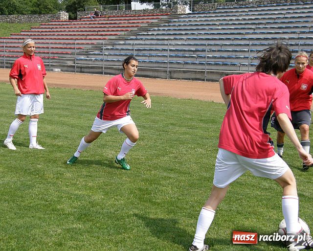 Zdjęcie w galerii na portalu naszraciborz.pl: Kobieca reprezentacja Polski trenowała w Raciborzu wiadomości z regionu