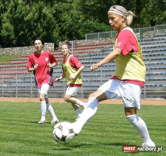 Zdjęcie w galerii na portalu naszraciborz.pl: Kobieca reprezentacja Polski trenowała w Raciborzu wiadomości z regionu
