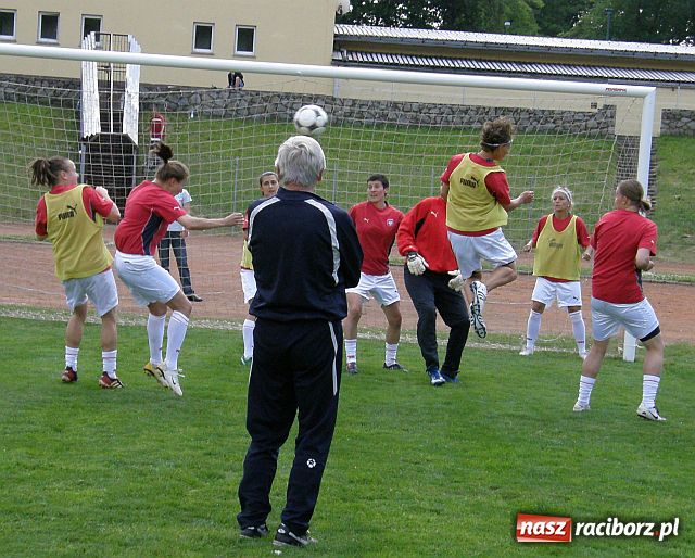 Zdjęcie w galerii na portalu naszraciborz.pl: Kobieca reprezentacja Polski trenowała w Raciborzu wiadomości z regionu
