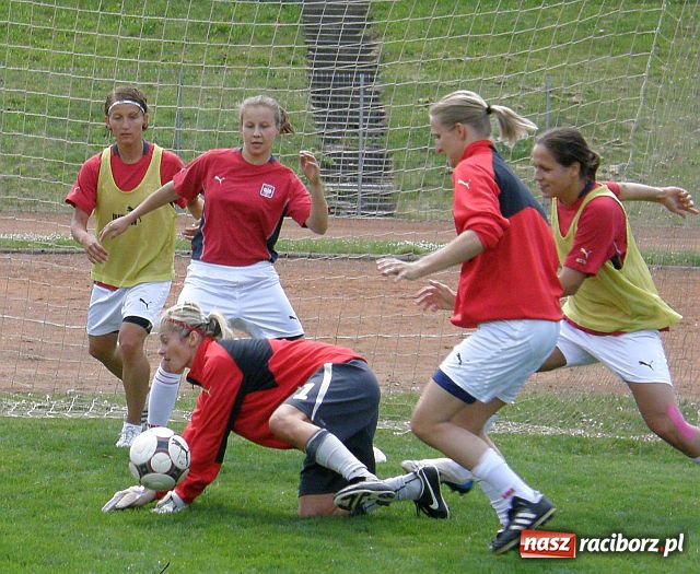 Zdjęcie w galerii na portalu naszraciborz.pl: Kobieca reprezentacja Polski trenowała w Raciborzu wiadomości z regionu
