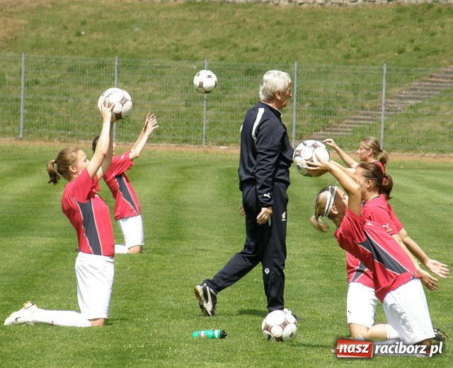 Zdjęcie w galerii na portalu naszraciborz.pl: Kobieca reprezentacja Polski trenowała w Raciborzu wiadomości z regionu