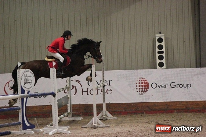 Zdjęcie w galerii na portalu naszraciborz.pl: Raciborskie amazonki wracają z Leszna z tarczą wiadomości z regionu