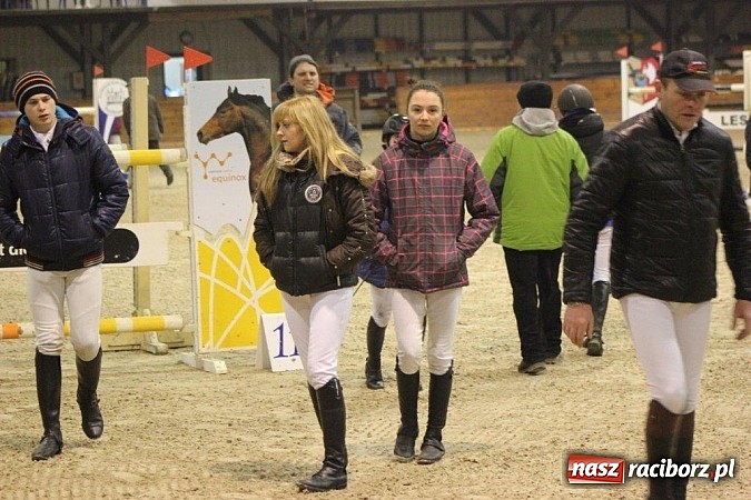 Zdjęcie w galerii na portalu naszraciborz.pl: Raciborskie amazonki wracają z Leszna z tarczą wiadomości z regionu