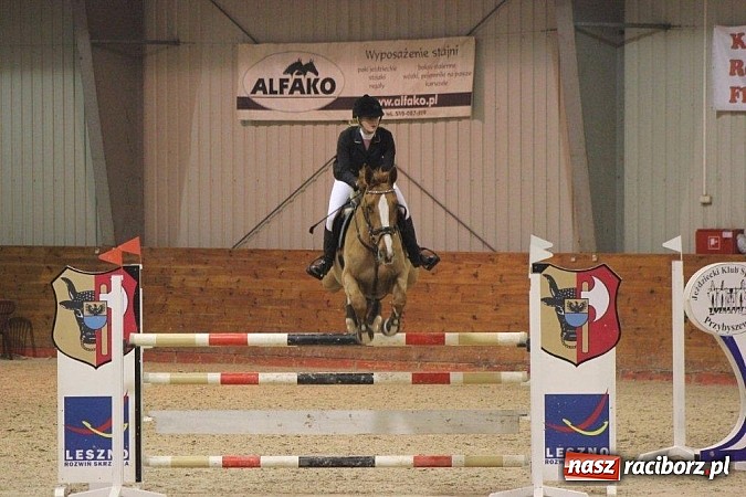 Zdjęcie w galerii na portalu naszraciborz.pl: Raciborskie amazonki wracają z Leszna z tarczą wiadomości z regionu