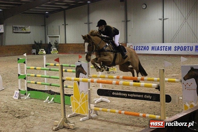 Zdjęcie w galerii na portalu naszraciborz.pl: Raciborskie amazonki wracają z Leszna z tarczą wiadomości z regionu