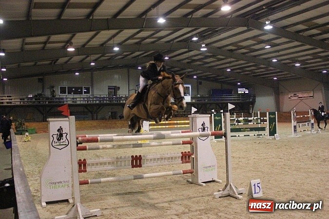 Zdjęcie w galerii na portalu naszraciborz.pl: Raciborskie amazonki wracają z Leszna z tarczą wiadomości z regionu