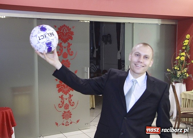 Zdjęcie w galerii na portalu naszraciborz.pl: Tak się bawi Unia Racibórz. Reportaż z zabawy karnawałowej wiadomości z regionu