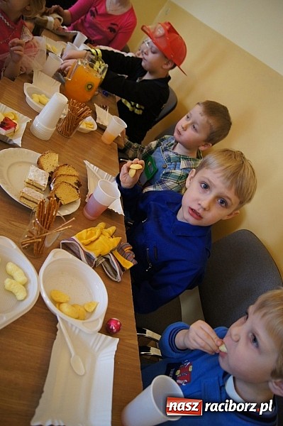 Zdjęcie w galerii na portalu naszraciborz.pl: Kowboje i królewny na balu w Ciechowicach wiadomości z regionu