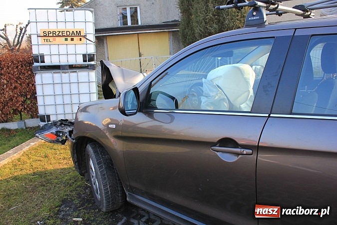 Zdjęcie w galerii na portalu naszraciborz.pl: Kraksa na DK 45 w Tworkowie wiadomości z regionu