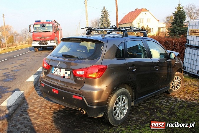 Zdjęcie w galerii na portalu naszraciborz.pl: Kraksa na DK 45 w Tworkowie wiadomości z regionu