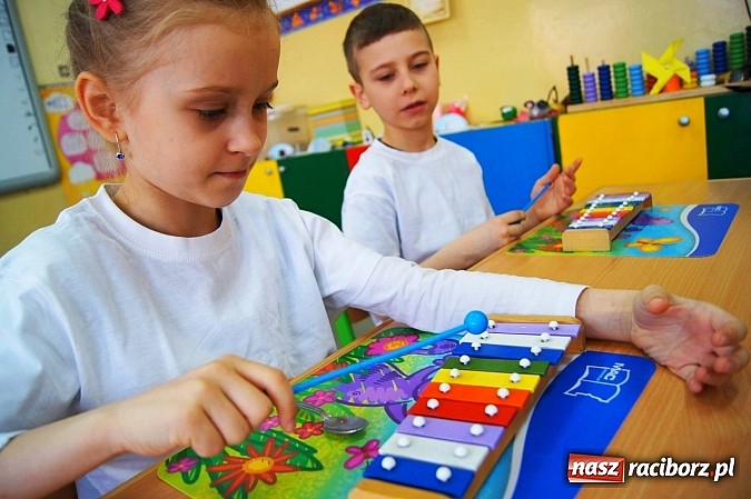 Zdjęcie w galerii na portalu naszraciborz.pl: W Babicach dbają o rozwój artystyczny dzieci wiadomości z regionu