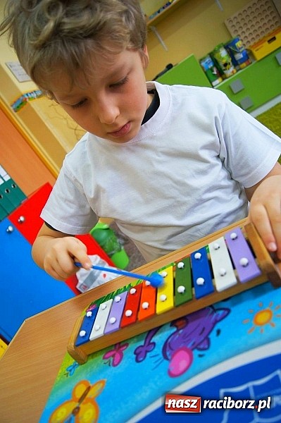 Zdjęcie w galerii na portalu naszraciborz.pl: W Babicach dbają o rozwój artystyczny dzieci wiadomości z regionu