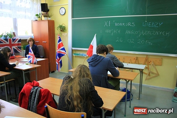 Zdjęcie w galerii na portalu naszraciborz.pl: Wykazali się wiedzą o krajach anglojęzycznych wiadomości z regionu