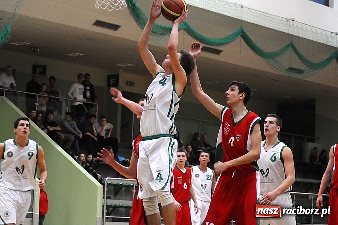 Zdjęcie w galerii na portalu naszraciborz.pl: Znakomita passa podtrzymana. Kolejne zwycięstwo juniorów RKK wiadomości z regionu