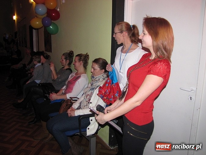 Zdjęcie w galerii na portalu naszraciborz.pl: Dziecięce pokazy tańca po raz 7. w MDK wiadomości z regionu
