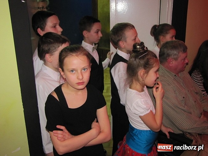 Zdjęcie w galerii na portalu naszraciborz.pl: Dziecięce pokazy tańca po raz 7. w MDK wiadomości z regionu