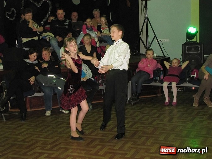 Zdjęcie w galerii na portalu naszraciborz.pl: Dziecięce pokazy tańca po raz 7. w MDK wiadomości z regionu