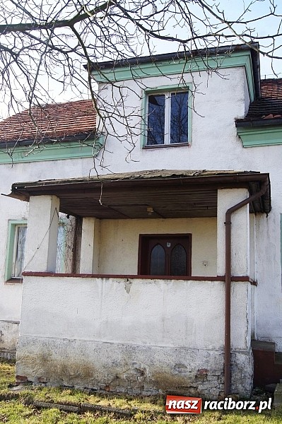 Zdjęcie w galerii na portalu naszraciborz.pl: Budynek byłej plebanii w Zawadzie Ks. na sprzedaż wiadomości z regionu