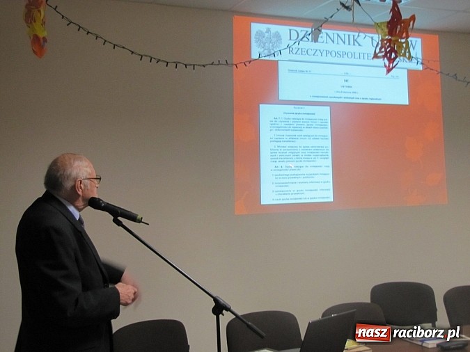 Zdjęcie w galerii na portalu naszraciborz.pl: Pietrowice Wielkie planują dwujęzyczne tablice wiadomości z regionu