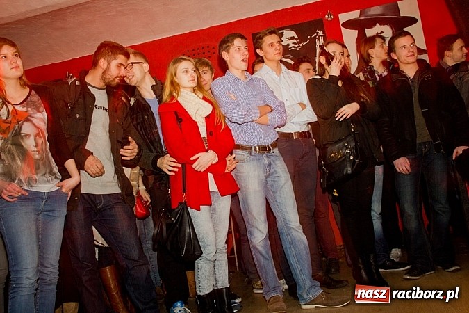 Zdjęcie w galerii na portalu naszraciborz.pl: KleedKamers zagrał na Końcu Świata wiadomości z regionu