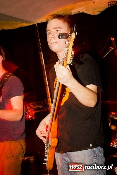 Zdjęcie w galerii na portalu naszraciborz.pl: KleedKamers zagrał na Końcu Świata wiadomości z regionu