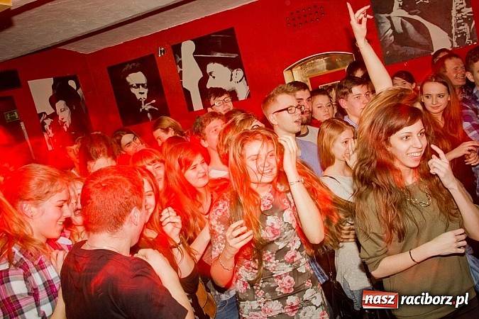 Zdjęcie w galerii na portalu naszraciborz.pl: KleedKamers zagrał na Końcu Świata wiadomości z regionu