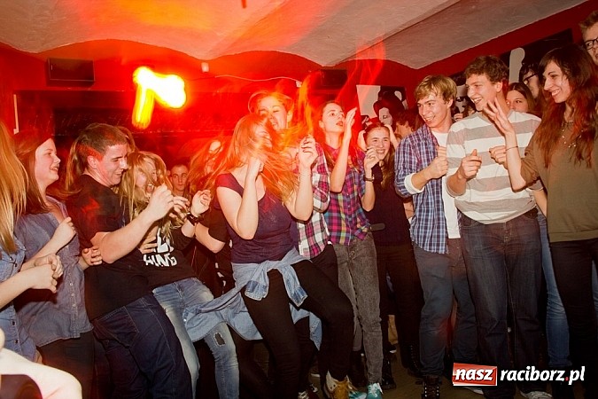 Zdjęcie w galerii na portalu naszraciborz.pl: KleedKamers zagrał na Końcu Świata wiadomości z regionu