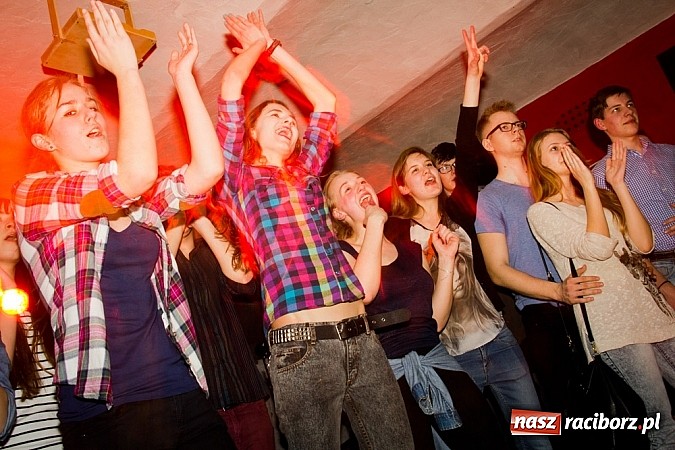 Zdjęcie w galerii na portalu naszraciborz.pl: KleedKamers zagrał na Końcu Świata wiadomości z regionu