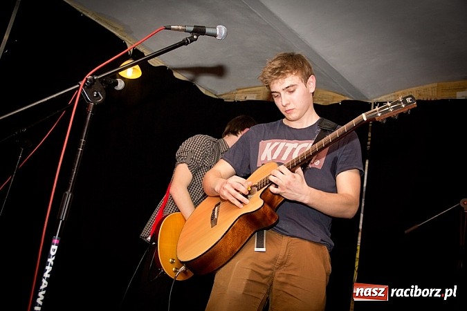 Zdjęcie w galerii na portalu naszraciborz.pl: KleedKamers zagrał na Końcu Świata wiadomości z regionu