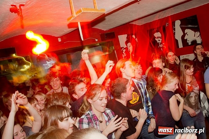 Zdjęcie w galerii na portalu naszraciborz.pl: KleedKamers zagrał na Końcu Świata wiadomości z regionu