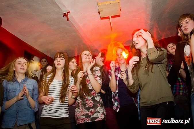 Zdjęcie w galerii na portalu naszraciborz.pl: KleedKamers zagrał na Końcu Świata wiadomości z regionu
