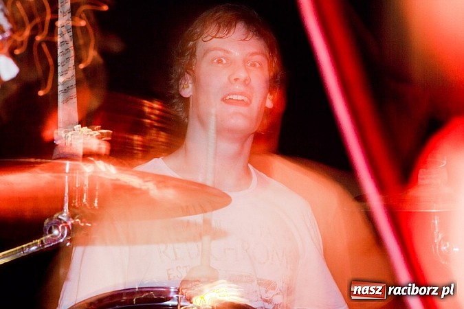 Zdjęcie w galerii na portalu naszraciborz.pl: KleedKamers zagrał na Końcu Świata wiadomości z regionu