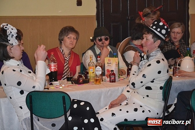 Zdjęcie w galerii na portalu naszraciborz.pl: Gdzie diabeł nie może... Babski Comber w Jankowicach po raz trzeci! wiadomości z regionu