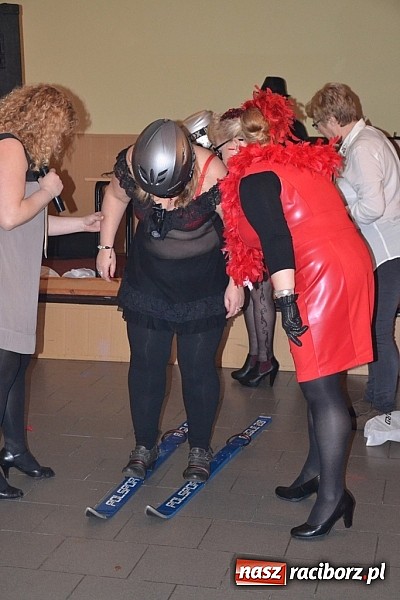 Zdjęcie w galerii na portalu naszraciborz.pl: Gdzie diabeł nie może... Babski Comber w Jankowicach po raz trzeci! wiadomości z regionu