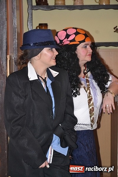 Zdjęcie w galerii na portalu naszraciborz.pl: Gdzie diabeł nie może... Babski Comber w Jankowicach po raz trzeci! wiadomości z regionu