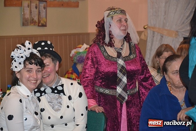 Zdjęcie w galerii na portalu naszraciborz.pl: Gdzie diabeł nie może... Babski Comber w Jankowicach po raz trzeci! wiadomości z regionu