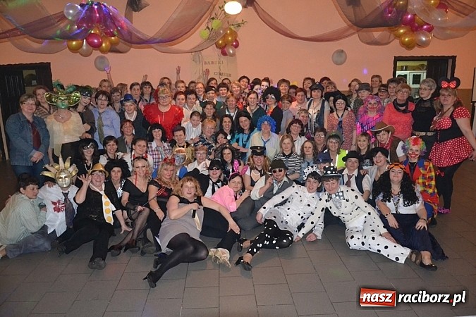 Zdjęcie w galerii na portalu naszraciborz.pl: Gdzie diabeł nie może... Babski Comber w Jankowicach po raz trzeci! wiadomości z regionu