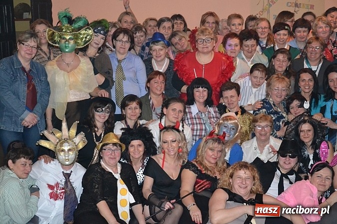 Zdjęcie w galerii na portalu naszraciborz.pl: Gdzie diabeł nie może... Babski Comber w Jankowicach po raz trzeci! wiadomości z regionu