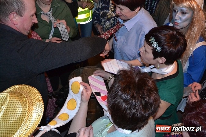 Zdjęcie w galerii na portalu naszraciborz.pl: Gdzie diabeł nie może... Babski Comber w Jankowicach po raz trzeci! wiadomości z regionu