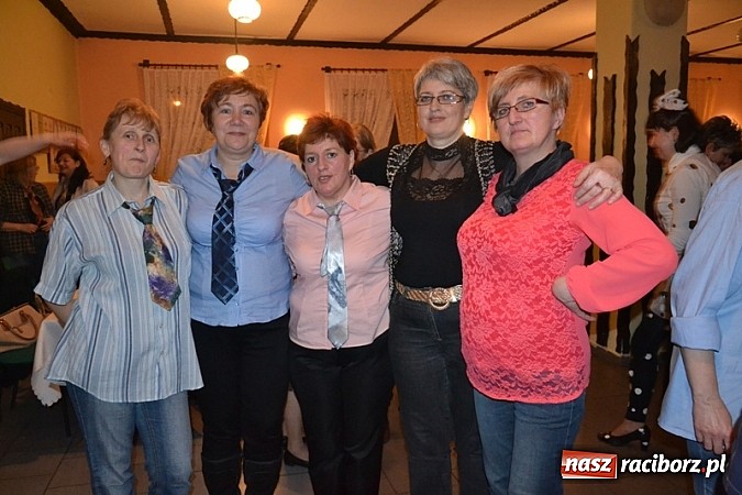 Zdjęcie w galerii na portalu naszraciborz.pl: Gdzie diabeł nie może... Babski Comber w Jankowicach po raz trzeci! wiadomości z regionu