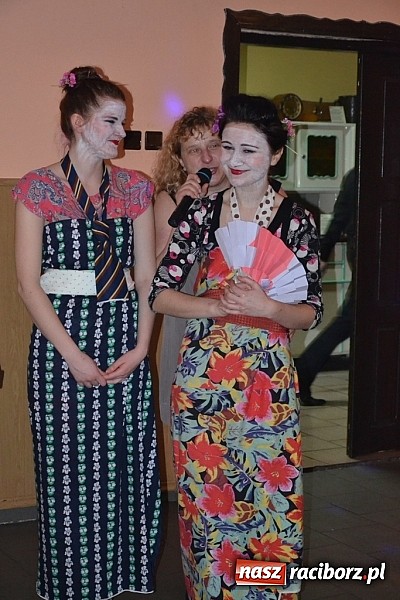 Zdjęcie w galerii na portalu naszraciborz.pl: Gdzie diabeł nie może... Babski Comber w Jankowicach po raz trzeci! wiadomości z regionu