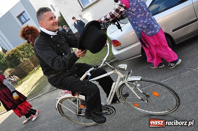 Zdjęcie w galerii na portalu naszraciborz.pl: TANZBÄR, czyli samborowickie ostatki 2014 wiadomości z regionu
