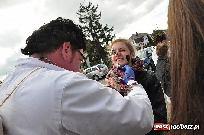 Zdjęcie w galerii na portalu naszraciborz.pl: TANZBÄR, czyli samborowickie ostatki 2014 wiadomości z regionu