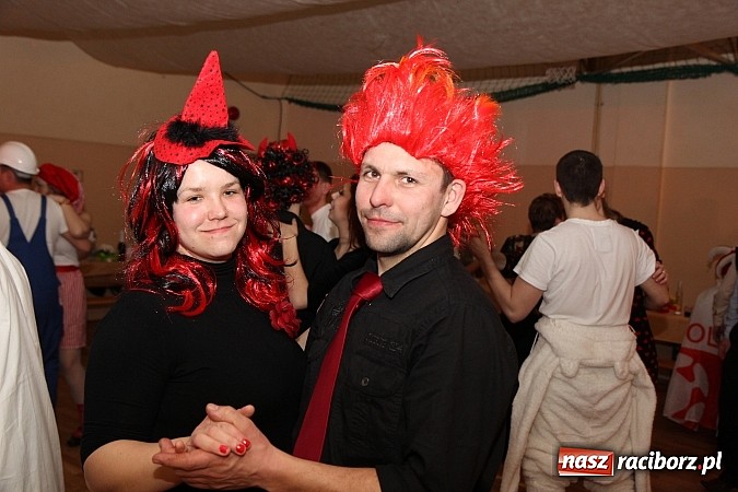 Zdjęcie w galerii na portalu naszraciborz.pl: Ostatki 2014: Szalona zabawa na balu przebierańców w Samborowicach wiadomości z regionu