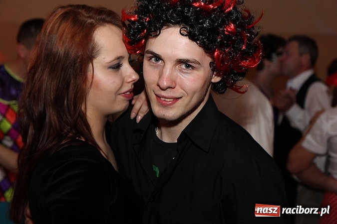 Zdjęcie w galerii na portalu naszraciborz.pl: Ostatki 2014: Szalona zabawa na balu przebierańców w Samborowicach wiadomości z regionu