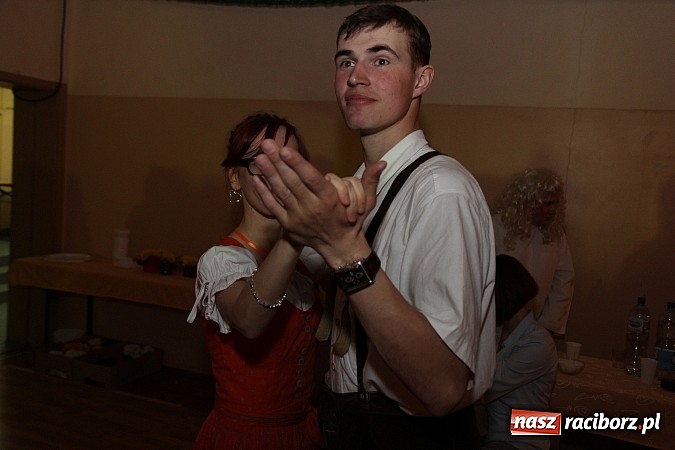 Zdjęcie w galerii na portalu naszraciborz.pl: Ostatki 2014: Szalona zabawa na balu przebierańców w Samborowicach wiadomości z regionu